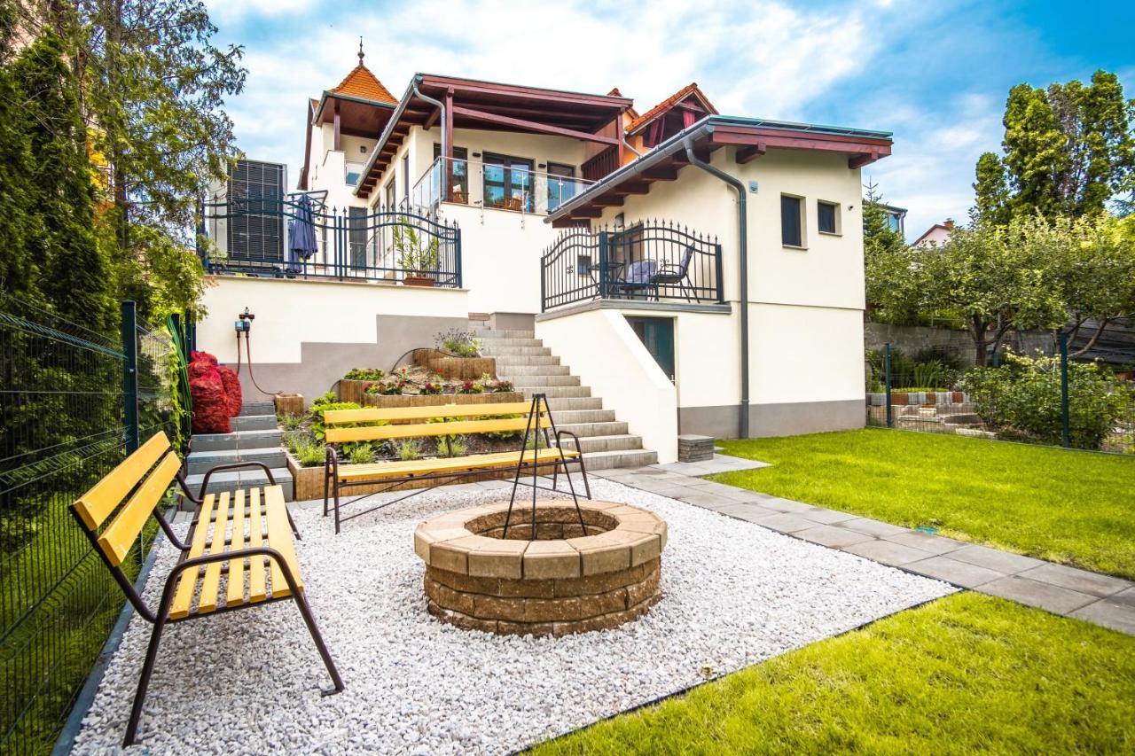 Kiss-Henezi Guest House Кестхей Экстерьер фото